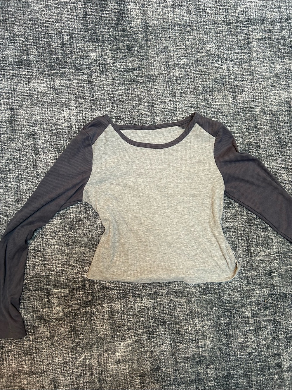 SHEIN Two-Tone Raglan Long Sleeve Top - Gray & Black